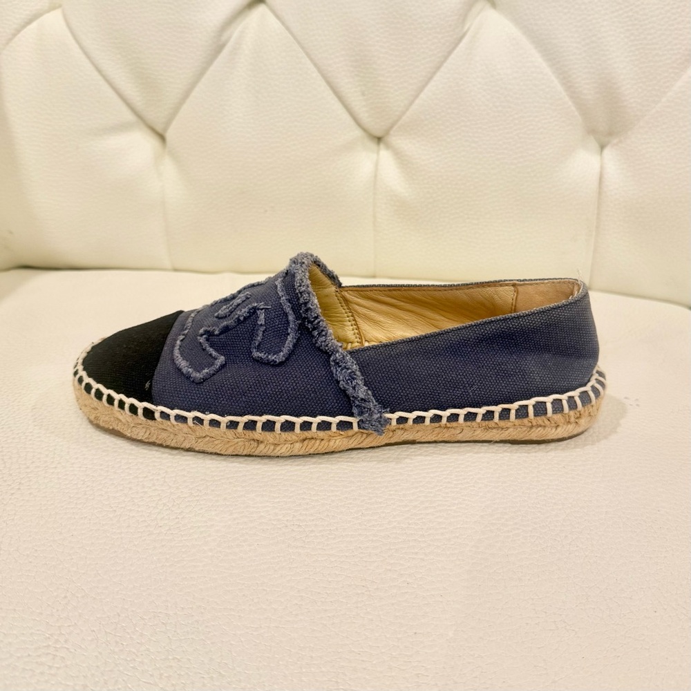 ⭕️SOLD⭕️Chanel Espadrilles - Picture 4 of 10
